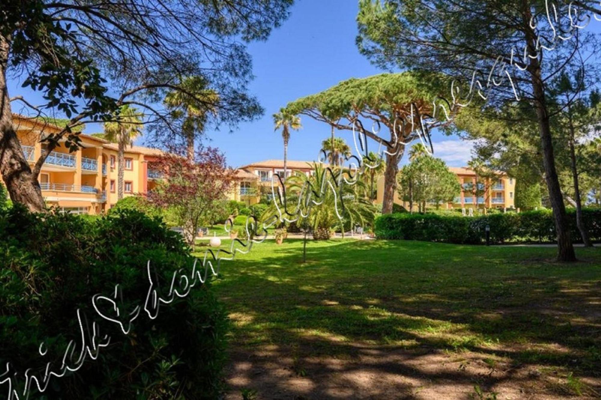 Magnifique Parc De La Presqu'Ile Avec Piscine Et Plage Face A Porquerolles ! Hyeres Ngoại thất bức ảnh