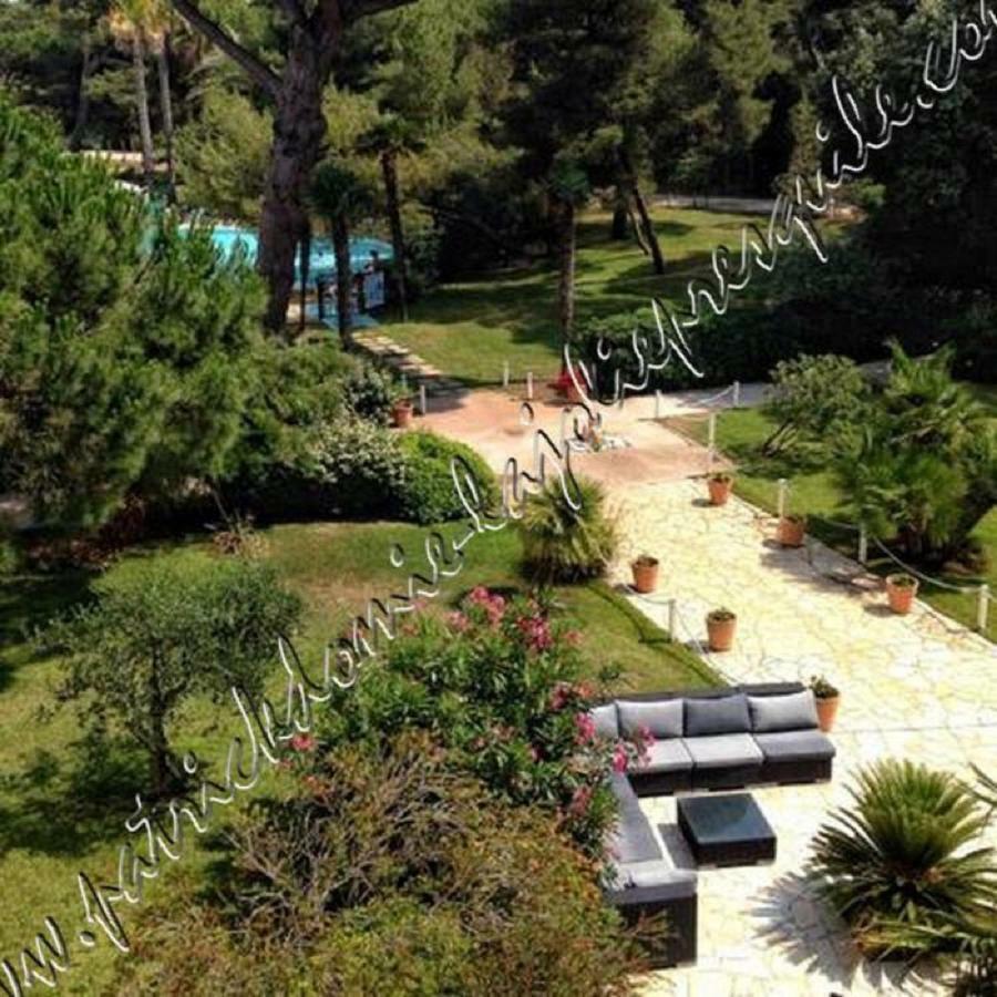 Magnifique Parc De La Presqu'Ile Avec Piscine Et Plage Face A Porquerolles ! Hyeres Ngoại thất bức ảnh